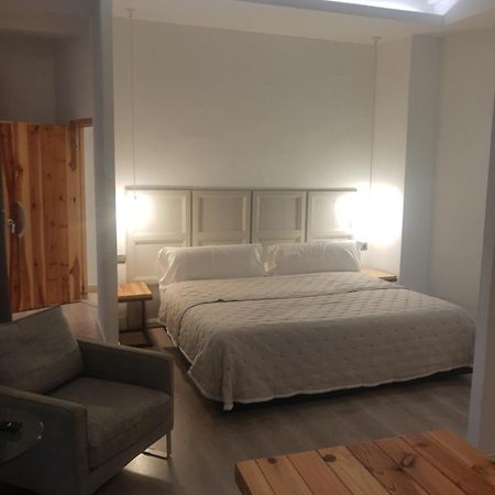 Las Coles Apartasuites Шатіва Екстер'єр фото